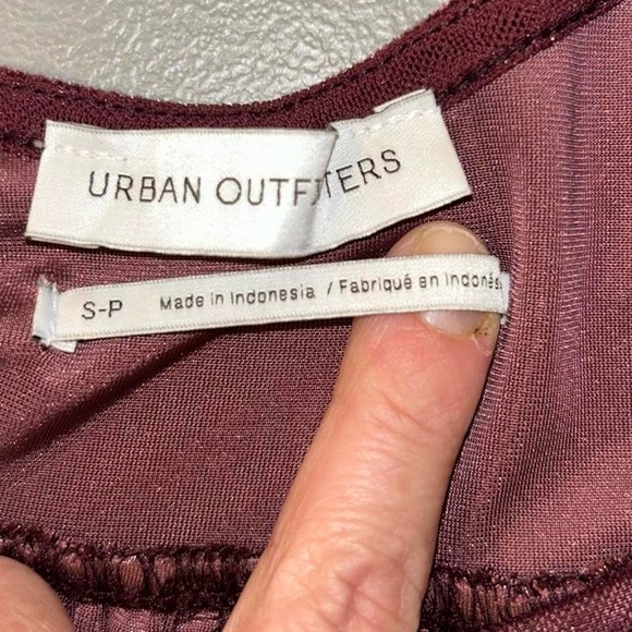 Urban Outfitters Emmabella Purple Velvet Straight-Neck Jumpsuit Size S - Picture 7 of 9